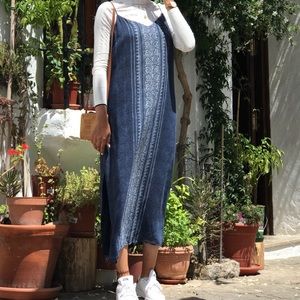 Vince Camuto Dresses - Vince Camuto maxi dress with slit Vince Camuto Dresses - Vince Camuto maxi dress with slit